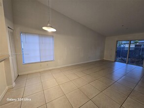 3908 SW 48th Ave, Unit 3908 in Pembroke Park, FL - Foto de edificio - Building Photo