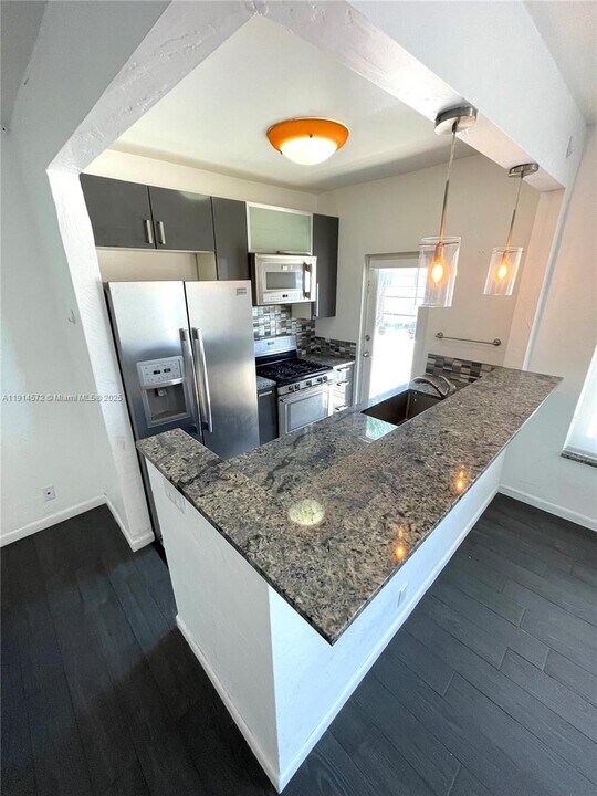 620 76th St in Miami Beach, FL - Building Photo