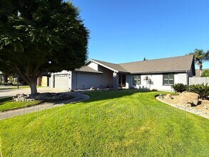 1351 Aksland Dr in Manteca, CA - Building Photo - Building Photo