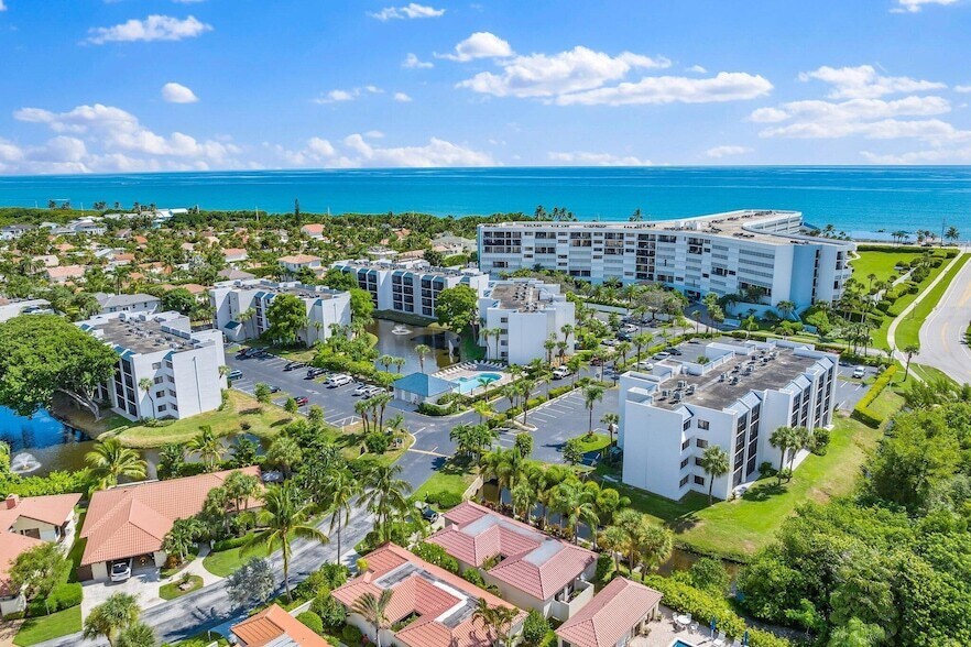 1605 S US Hwy 1, Unit B101 in Jupiter, FL - Building Photo