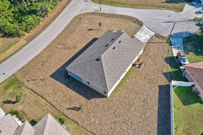 property at 2 Frank Pl