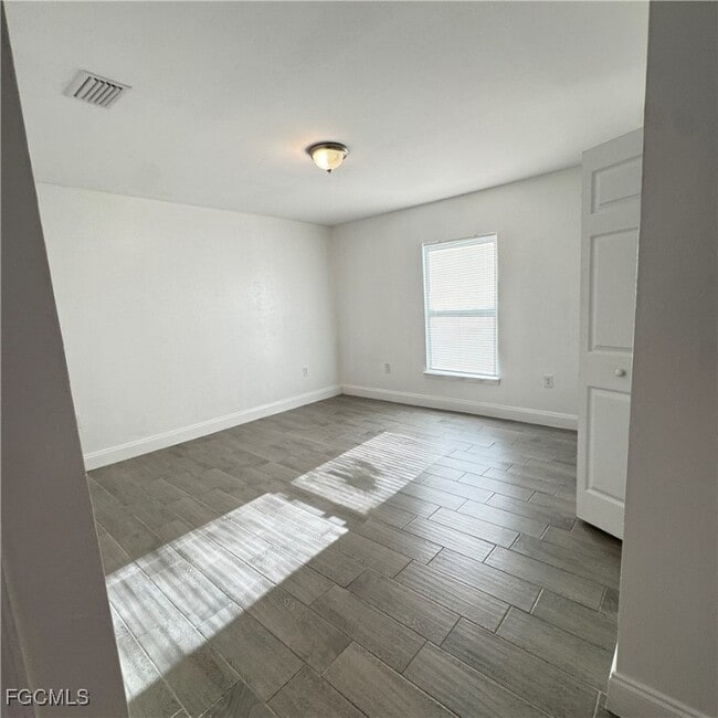 property at 1582 Gretchen Ave S