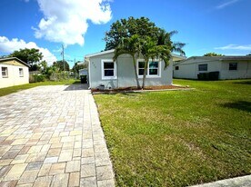 230 Crown Blvd in Melbourne, FL - Building Photo