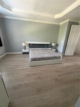 8935 SW 228th Ln in Miami, FL - Foto de edificio - Building Photo