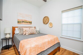 904 Garland Ave in Fayetteville, AR - Foto de edificio - Building Photo