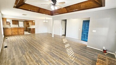 9005 Tracy Dr in Oklahoma City, OK - Building Photo - Building Photo