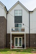 5688 Sofias Cir, Unit 40 in Chattanooga, TN - Building Photo