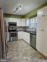 6010 Lands End Ln in Alexandria, VA - Building Photo - Building Photo