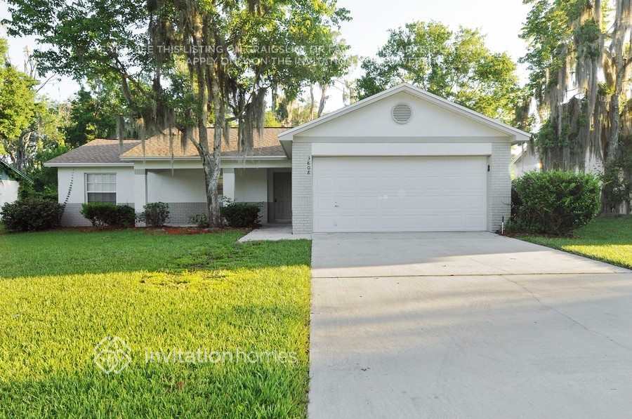 3808 Sugar Creek Ct in Plant City, FL - Building Photo