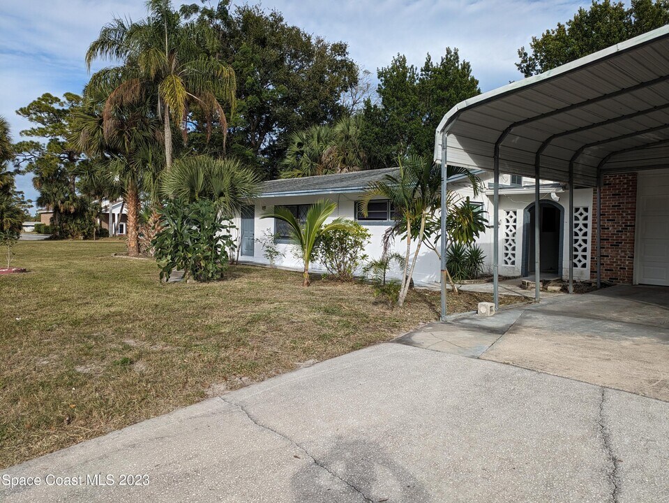 4245 Tangelo Ave in Titusville, FL - Building Photo