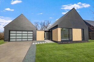 1170 Harmony Ct in Grafton, WI - Building Photo