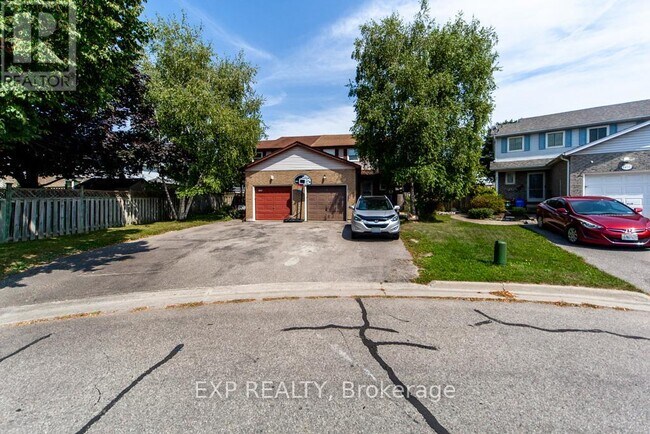 1447 Fleming Ct in Oshawa, ON - Building Photo - Building Photo