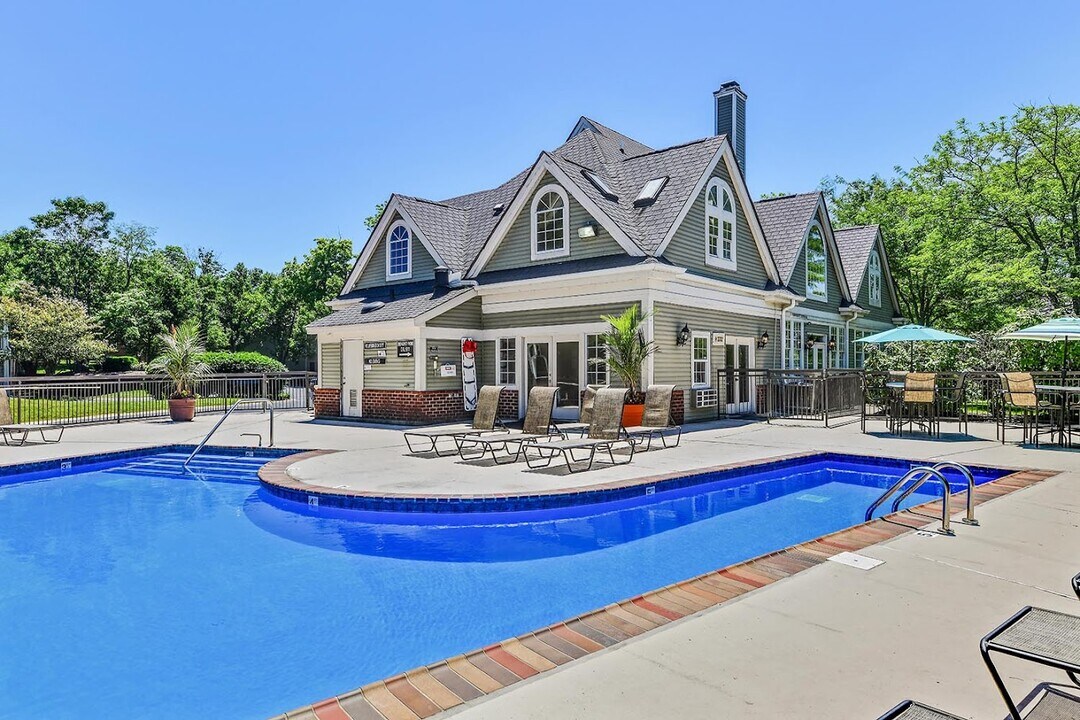 Patchen Oaks in Lexington, KY - Building Photo