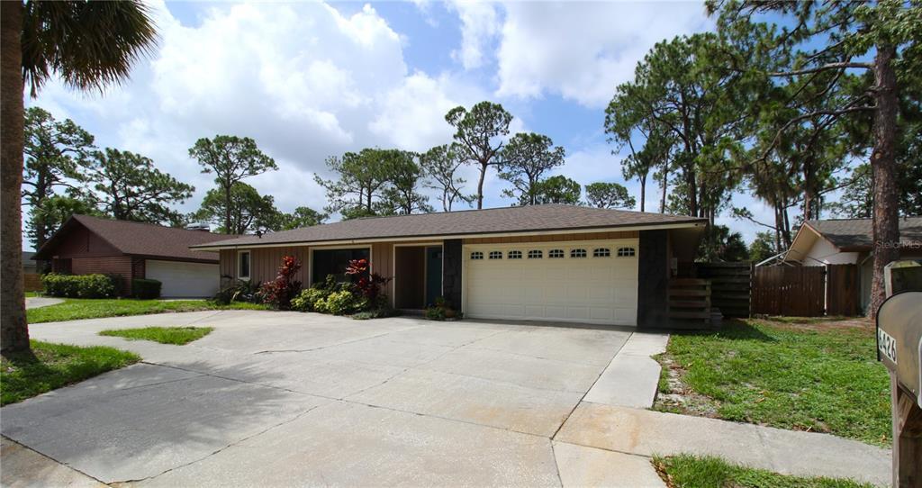 6426 Jarvis Rd in Sarasota, FL - Building Photo