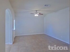 8405 Weeping Cherry Ln in Fort Worth, TX - Building Photo - Building Photo