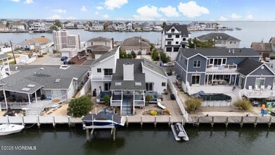 385 Aldo Dr in Toms River, NJ - Building Photo - Building Photo