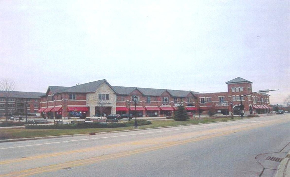 Bartlett Town Center Lofts in Bartlett, IL - Building Photo