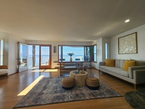 19118 Soundview Dr NW in Stanwood, WA - Building Photo - Building Photo