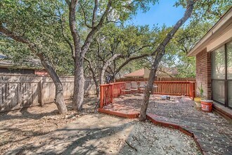 1506 Danehill Dr in San Antonio, TX - Building Photo - Building Photo