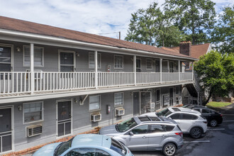 Audubon Manor in Tuscaloosa, AL - Foto de edificio - Building Photo