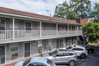 Audubon Manor in Tuscaloosa, AL - Building Photo - Building Photo