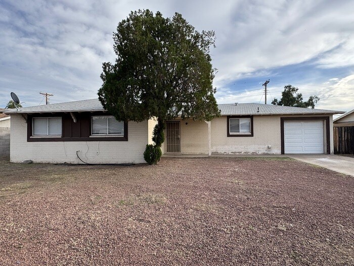 5517 W Roma Ave in Phoenix, AZ - Building Photo