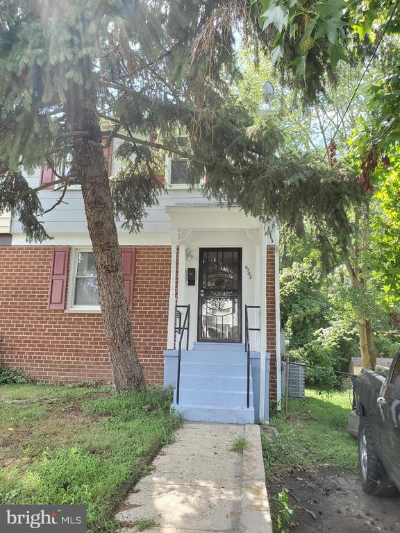 property at 4563 Akron St