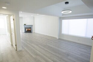 4619 Kester Ave, Unit 4619 Kester in Sherman Oaks, CA - Building Photo