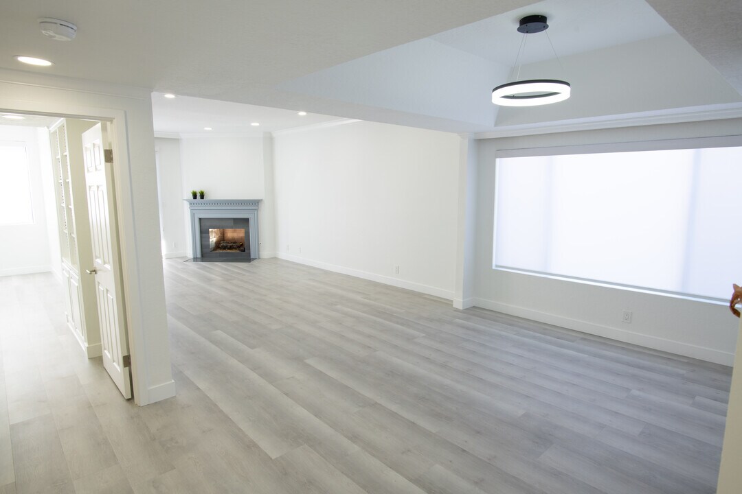 4619 Kester Ave, Unit 4619 Kester in Sherman Oaks, CA - Foto de edificio