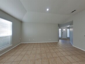 8218 Tattershall Cir in Humble, TX - Foto de edificio - Building Photo