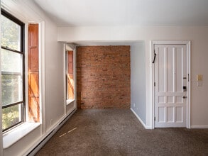 273 Hudson Ave in Albany, NY - Building Photo - Building Photo