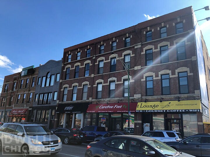 2362 N Clybourn Ave, Unit 2R in Chicago, IL - Building Photo