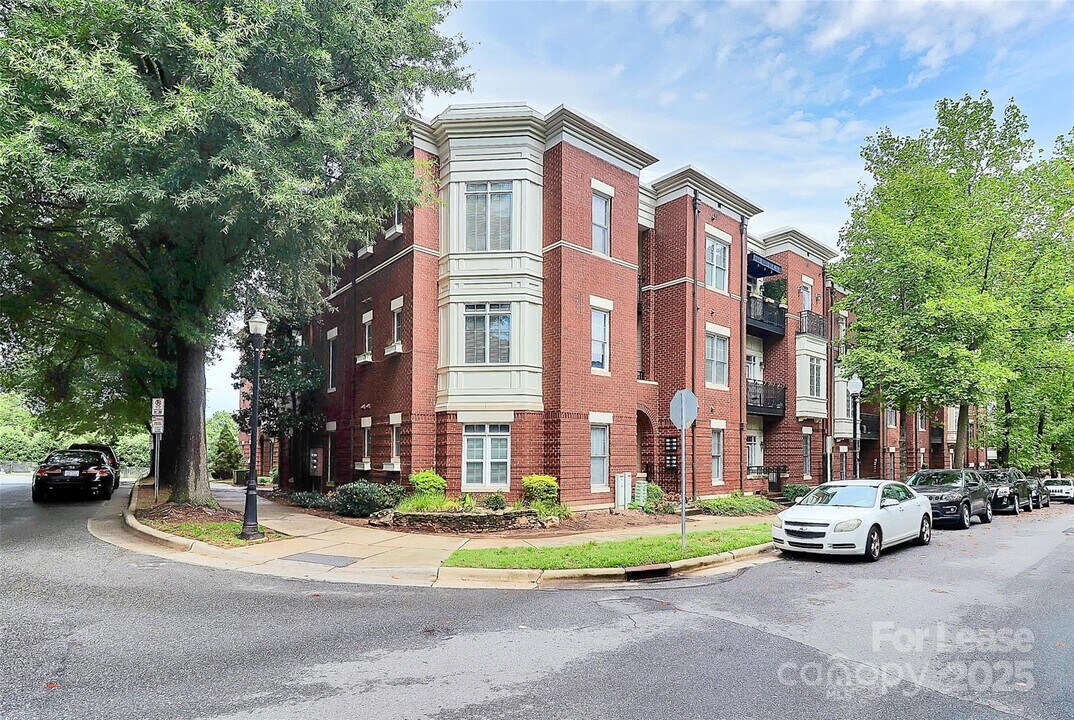 793 Garden District Dr in Charlotte, NC - Building Photo