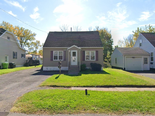 property at 213 Garden City Dr