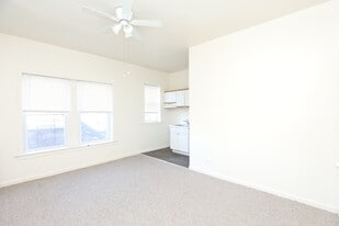 3925 W Irving Park Rd, Unit J01P in Chicago, IL - Building Photo