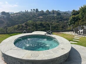 27078 Sunnyridge Rd in Rolling Hills, CA - Building Photo - Building Photo