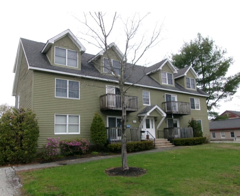 Hartley Apartments in Lewiston, ME - Building Photo