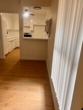 Regency Apartments in Woodland Hills, CA - Building Photo - Building Photo