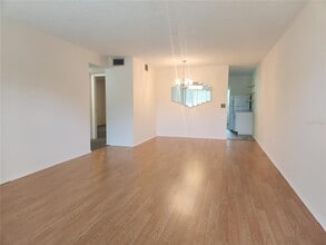 2358 Ecuadorian Way in Clearwater, FL - Building Photo - Building Photo