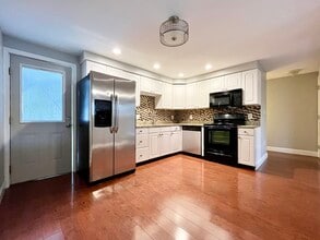 11 Jones Landing in Walpole, MA - Building Photo - Building Photo