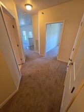 1427 Center Point Rd NE in Cedar Rapids, IA - Building Photo - Building Photo