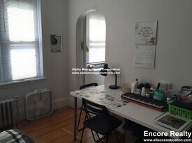 349 Pleasant St in Malden, MA - Building Photo