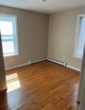 606 Champlain St in Berlin, NH - Building Photo - Building Photo