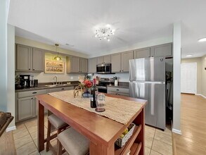 4700 Royal Prince Way in Knoxville, TN - Foto de edificio - Building Photo