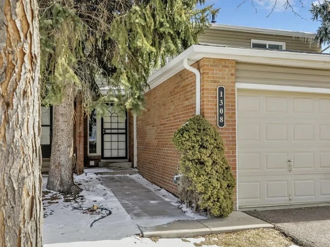 property at 1308 Vesta Cir