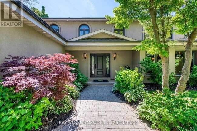 property at 1490 Oakhill Dr