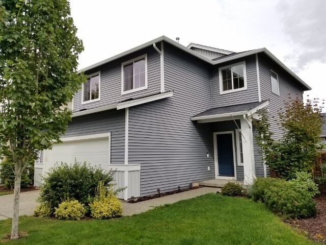 property at 1932 Ridgeview Loop SW