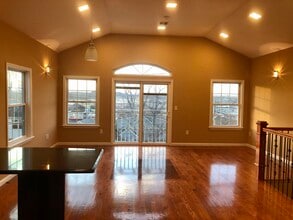 102 Western Ave, Unit 1 in Jersey City, NJ - Building Photo - Building Photo