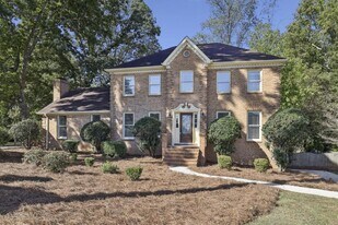 4972 Vermack Rd in Dunwoody, GA - Building Photo