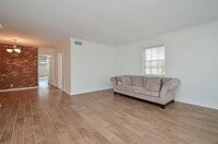 565 N Post Oak Ln photo'